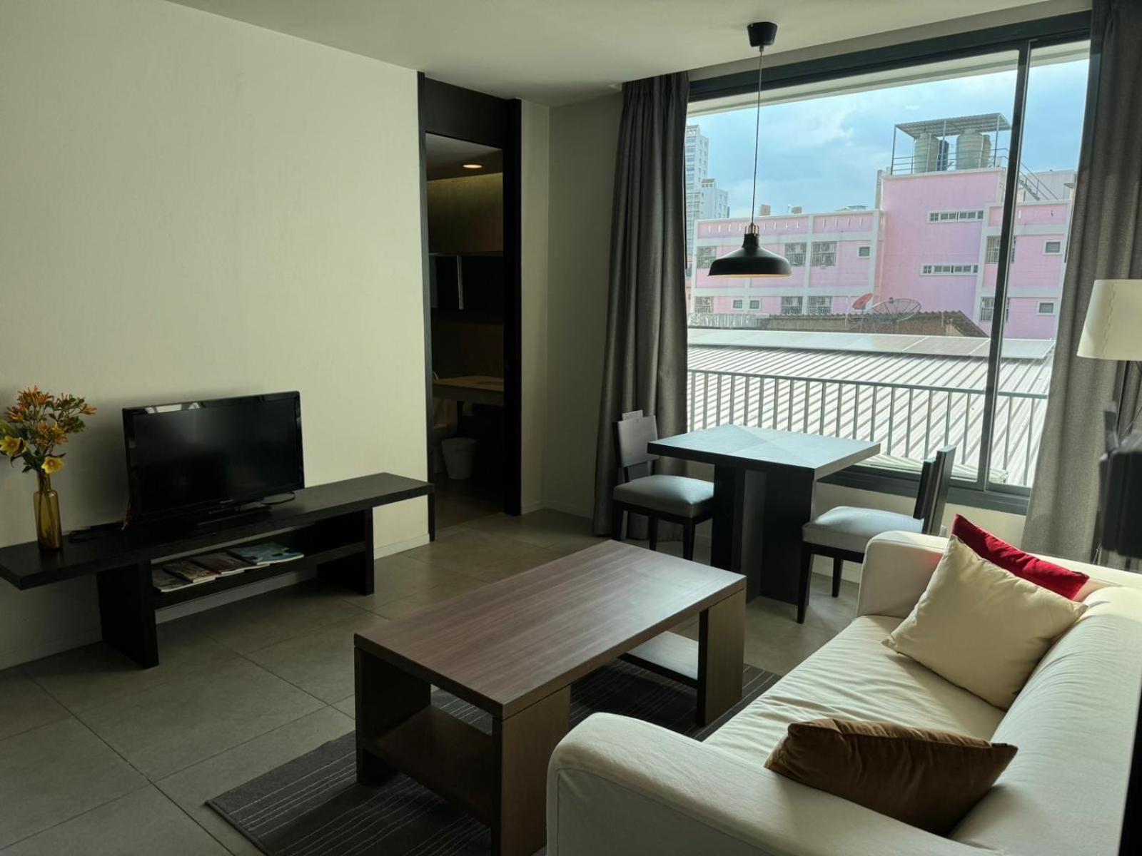 Cgcasa Hotel Bangkok Esterno foto