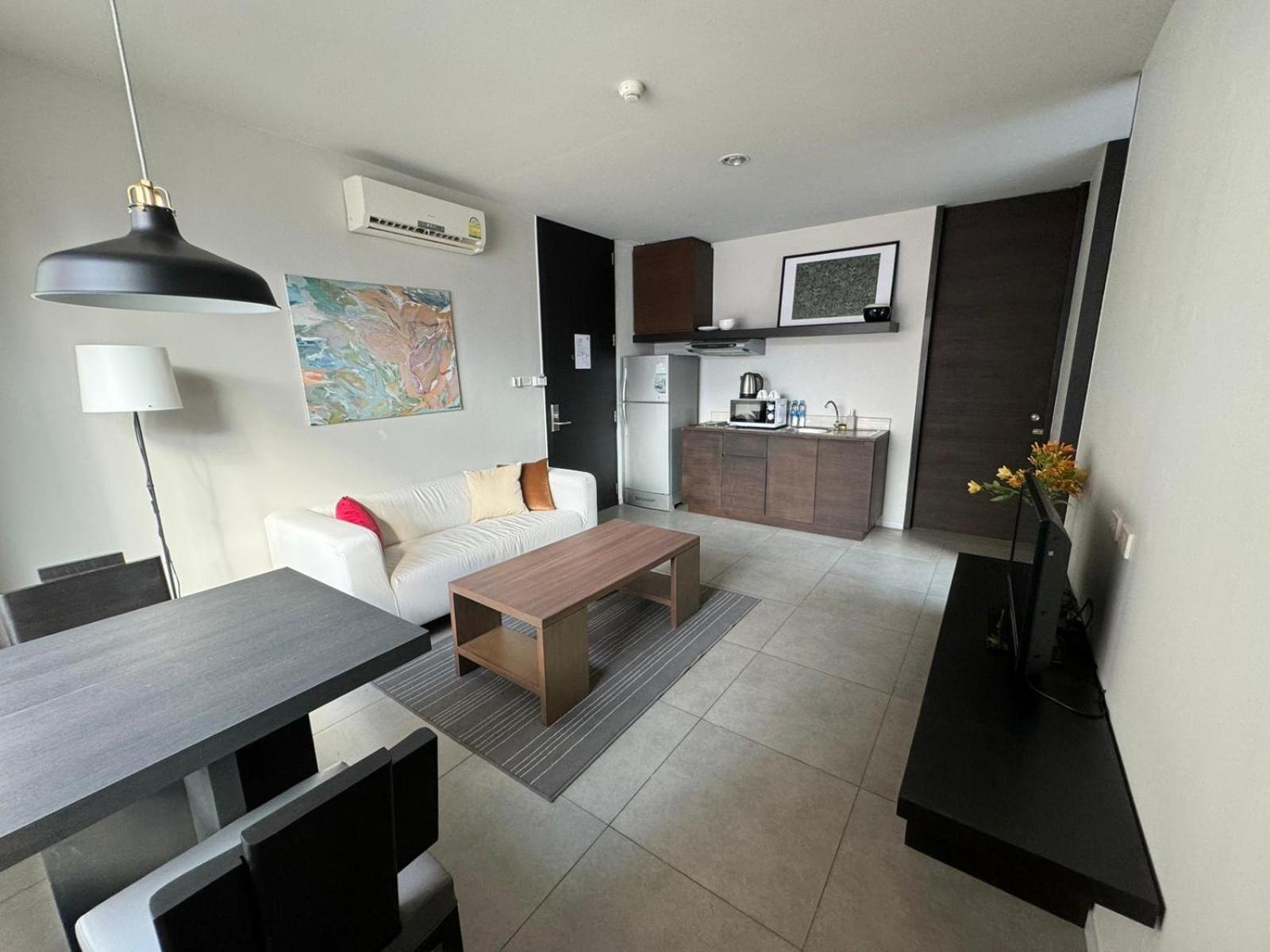 Cgcasa Hotel Bangkok Esterno foto